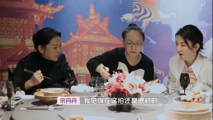 那些副业做红火的明星们:黄奕在上海的自己餐厅,王子文直呼好吃