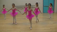 儿童学跳舞 舞蹈基本功展示