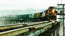 由真实故事改编违规操作导致重达13000吨的火车事故《危情时速》