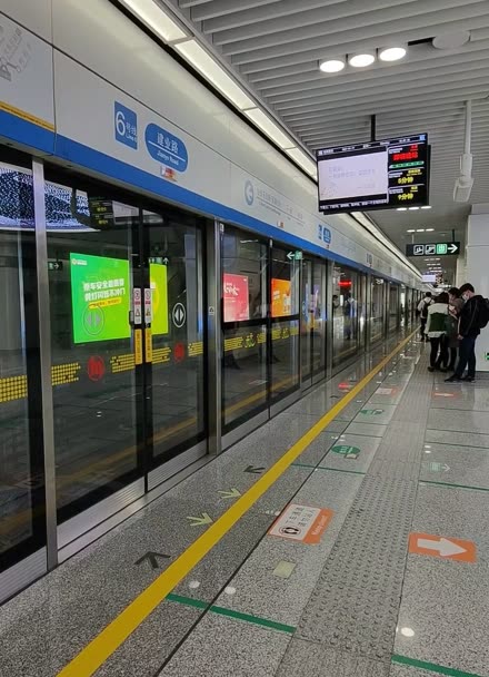 杭州地铁6号线开通图片