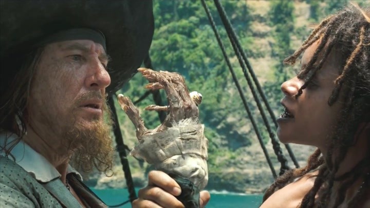 12分钟看完奇幻片《加勒比海盗3》，这些海盗之间的关系真复杂！