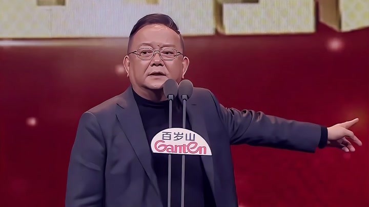 王刚担任讲述人，为朱一龙颁奖，粉丝全场尖叫不止丨国剧盛典