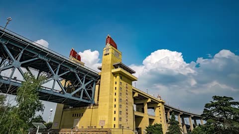 南京长江大桥的简介,不只是交通枢纽,更是文化地标和旅游胜地!