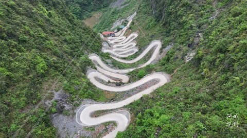 广西最美盘山公路图片