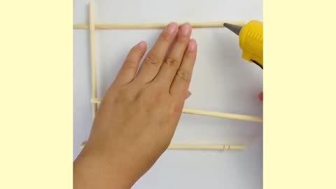 手工:快到中秋节了,用一次性筷子做个简易灯笼玩吧